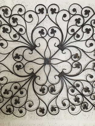 Beautifully beautiful decorative metal wall ornament.